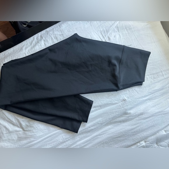 ALO YOGA HIGH WAISTED AIRLIFT LEGGING - Picture 5 of 8